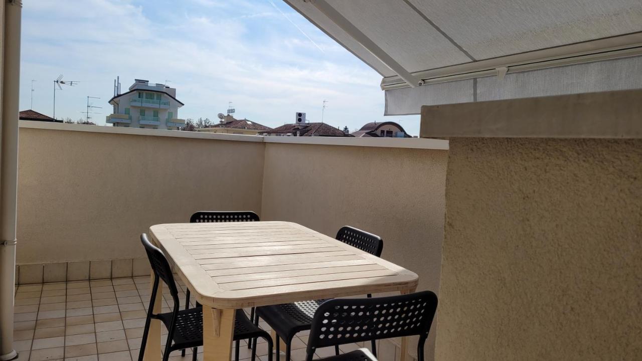 Antares Aparthotel Riccione Exterior photo