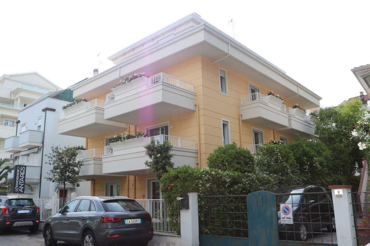 Antares Aparthotel Riccione Exterior photo